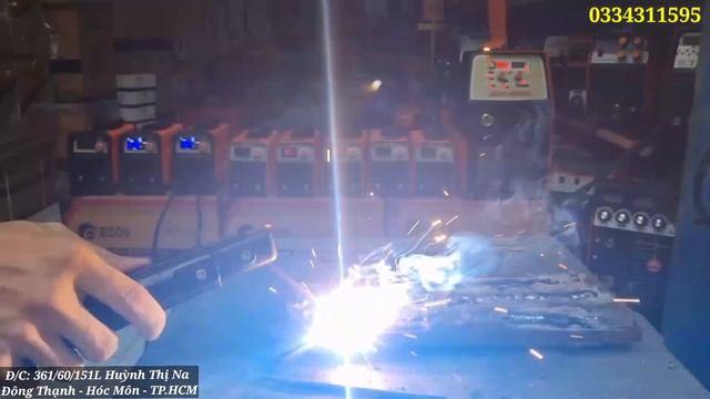 Máy hàn que mini MMA210E OKY Hàn siêu nhẹ lửa giá rẻ nhất trong phân khúc
