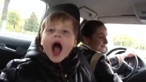 Ребенок в пропек поет Лепса :-)