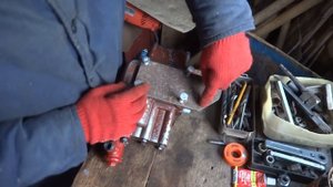 Устанавливаю гидрораспределитель