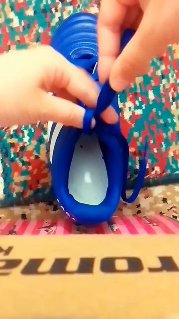 как завязывать шнурки смотреть онлайн