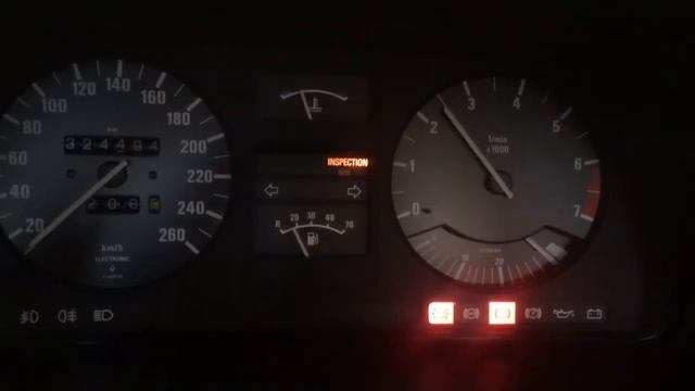 E28 M535i S38b36, revving смотреть онлайн