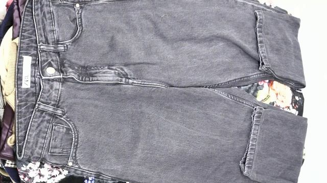 Мешок № 3839. Микс взрослый Осень. Крем. Швейцария. Арт 3602. Вес 39,6 кг. Кол-во 92 шт.