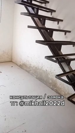Современная лестница в дом / дачу / квартиру.