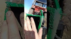 Пахота на ЮМЗ 6 винтовыми отвалами