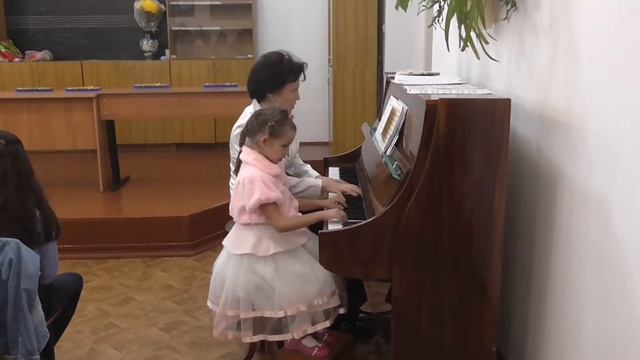 Настя подготовительный класс - "Дом с колокольчиком" смотреть онлайн