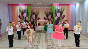 "Тепло сердец для милых мам" в подготовительной к школе группе