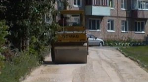 3 07 2012г Весь день каток укатывал щебёнку