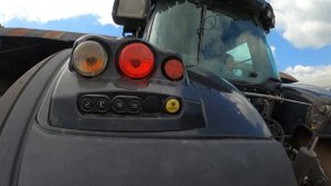 2015 Valtra S374 8.4 Litre 6-Cyl Diesel Large Tractor (365 HP)