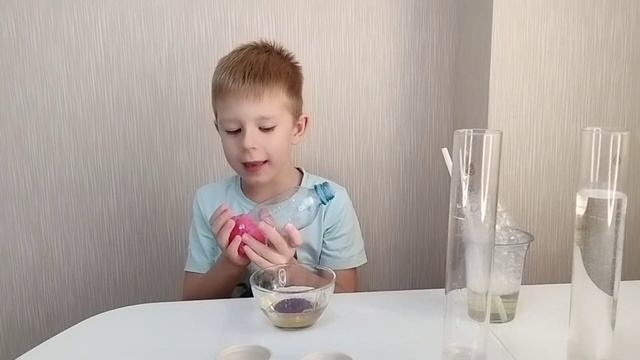 Много мыльных пузырей. Веселое развлечение с детьми. смотреть онлайн