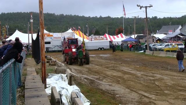 John Deere A B - Antique Tractor Pull Deerfield Fair NH 2012 Video # 41 смотреть онлайн