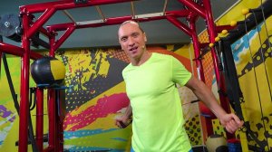 Разминка с эспандером: улучшаем осанку. Доброе утро. Фрагмент выпуска от 10.03.2025