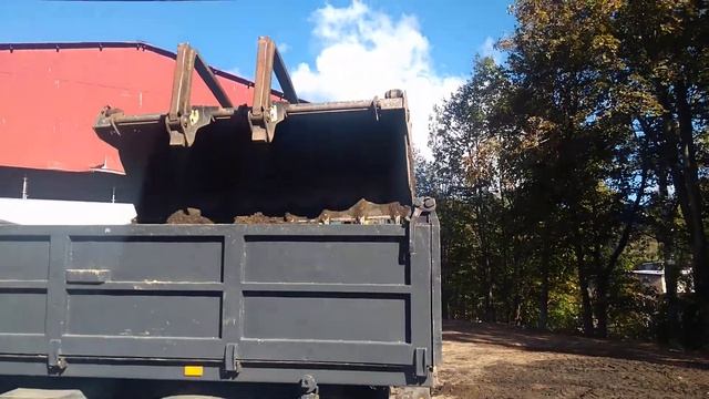 JCB 3cx nakládka LIAZ 150