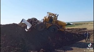 К-700 чють не перевернулся