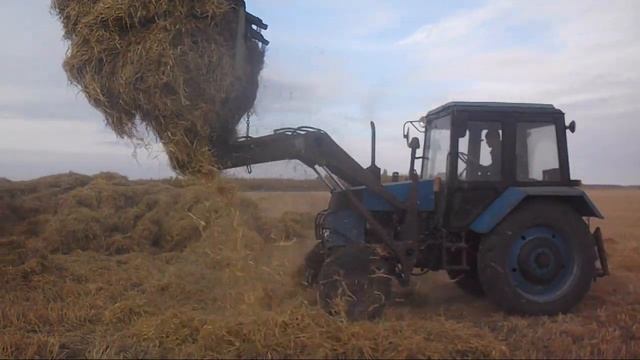 погрузка соломы за 6 минут смотреть онлайн