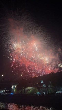 Самый красивый салют этого тысячелетия