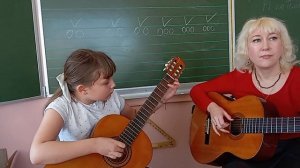 р. Н. п. " Во саду ли, в огороде ". Исполняют Безвиконная Даша и Баженова О. А.