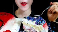 ASMR STRAWBERRY CAKE+GALAXY CANDY 딸기케잌+갤럭시 캔디 리얼사운드 먹방 EATING SOUNDS MUKBANG NO TALKING EATING SHOW