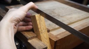 Столярные соединеия: сквозное соединение на шип - паз