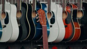 ОБЗОР ЭЛЕКТРОАКУСТИЧЕСКОЙ  ГИТАРЫ С ШИРОКИМ ГРИФОМ 52 ММ LIVINGSTONE   MUSIC SELL