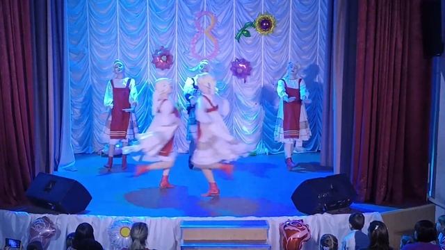 Праздничный концерт  посвященный международному женскому дню 8 марта  " Женщиной нужно родиться" смотреть онлайн