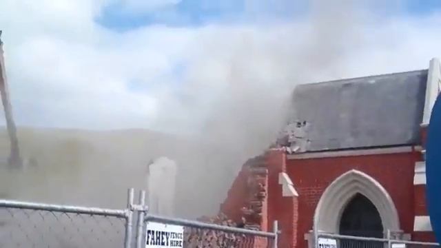 50 Самых Невероятных Землетрясений, Снятых на Камеру смотреть онлайн