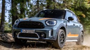 The 2020 MINI COOPER Countryman Hybrid (Commercial)