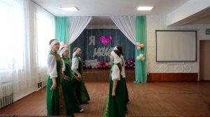Хоровод "Подмосковные вечера"