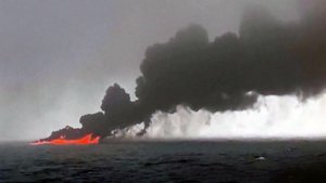 У берегов Великобритании устраняют последствия морской аварии