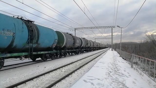 Электровоз ВЛ11М-308А/307 с грузовым поездом смотреть онлайн