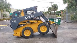 John Deere 318D