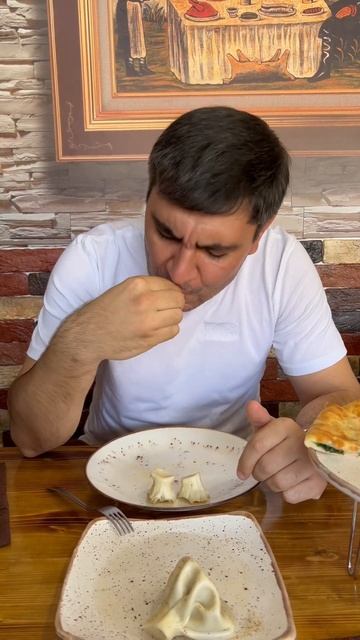 Как правильно есть хинкали #лайфхак #хинкали #какправильноесть #сергопудра #грузинскаякухня смотреть онлайн