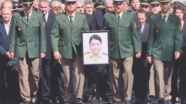 Её 8 лет не могли найти, а она и не пряталась смотреть онлайн