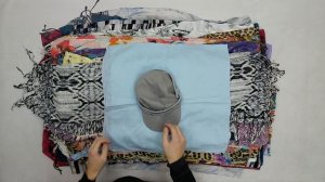 35850 Платки, палантины, головные уборы весна-лето, 2пак, CP-SM, секонд (cream/extra) оптом