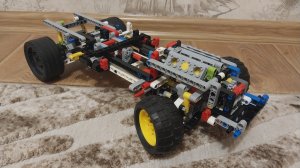 Lego technic ford raptor (недостроенный).