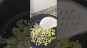 ОВСЯНКА С ТОМАТАМИ И ЛУКОМ-ПОРЕЕМ