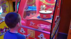 Детский РАЗВЛЕКАТЕЛЬНЫЙ ЦЕНТР Батуты, игровые автоматы, тарзанка Playground fun place