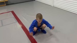 Как правильно делать кувырок назад