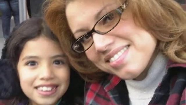 Do you know ABE? ABE creates opportunity for Iris Contreras смотреть онлайн