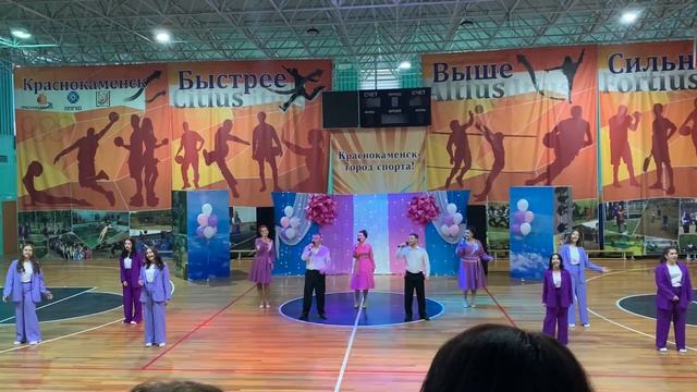 Все цветы - Любимым! смотреть онлайн