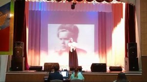 "Песня женщины" исполняет Шворнева Екатерина