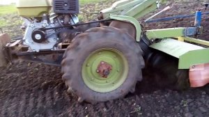 Фрезеровка огорода гибридным бензиновым  мотоблоком 15 лс.