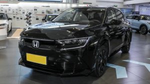 Honda e_NP2 прибыла в Хоргос, отмыли, укомплектовали ковриками, зарядной станцией и вторым ключом