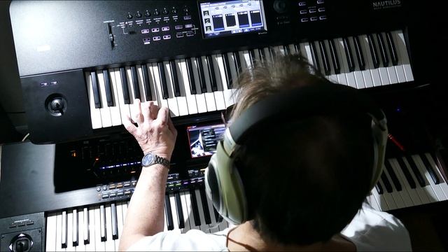 Chromium 3 D Pad - Korg Nautilus - Sounddemo смотреть онлайн