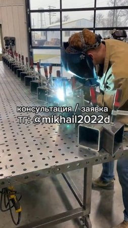 Открытая лестница на одной центральной балке