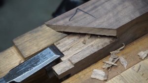 Столярные соединения: угловое соединение на вертикальный шип