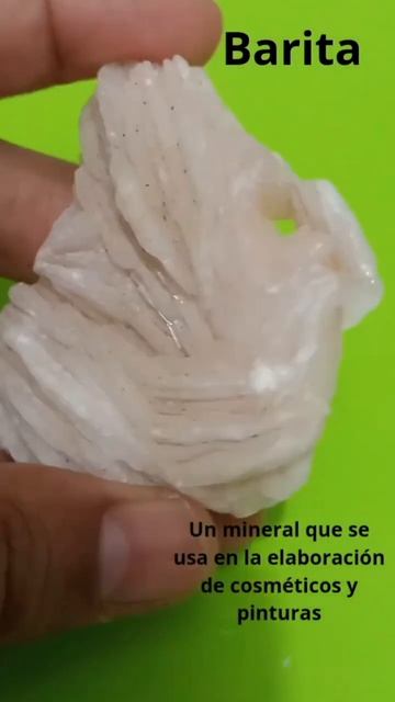 #mineral #minerales #geologia #curiosidades #cosmeticos #pinturas #ciencia #shorts смотреть онлайн