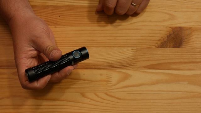 Olight Warrior Mini 3 - Details und Bedienung смотреть онлайн