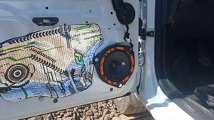 Gryphon Pro 165 слева