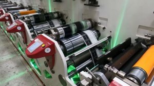 Установка флексографской машины Multitec в типографии Оптифлекс