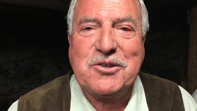 LA PLACE DU VILLAGE:à Morzine (74)"Ne m'oublie pas, vieux chalet" chantée par trois artistes смотреть онлайн